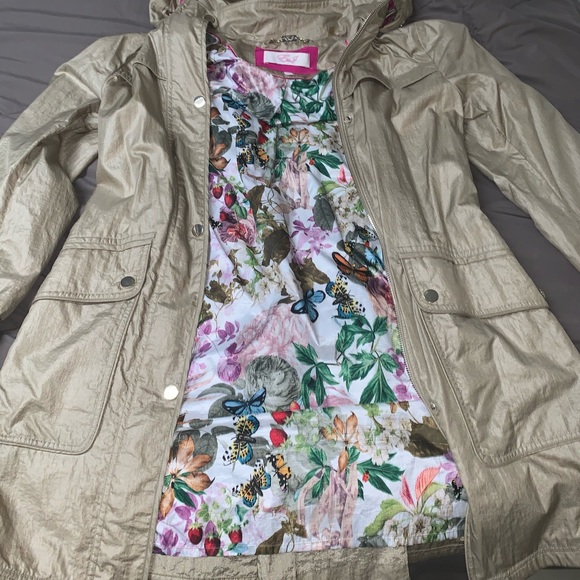 Eliza J Jackets & Blazers - Gorgeous Eliza j trench coat